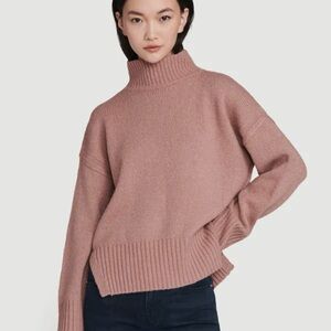 Frame knit turtleneck with slit in rosewood